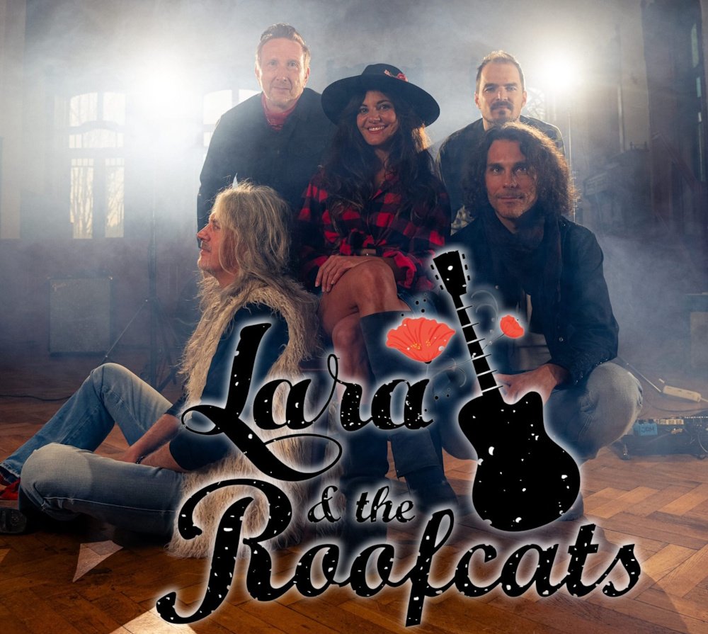 Lara & the Roofcats
